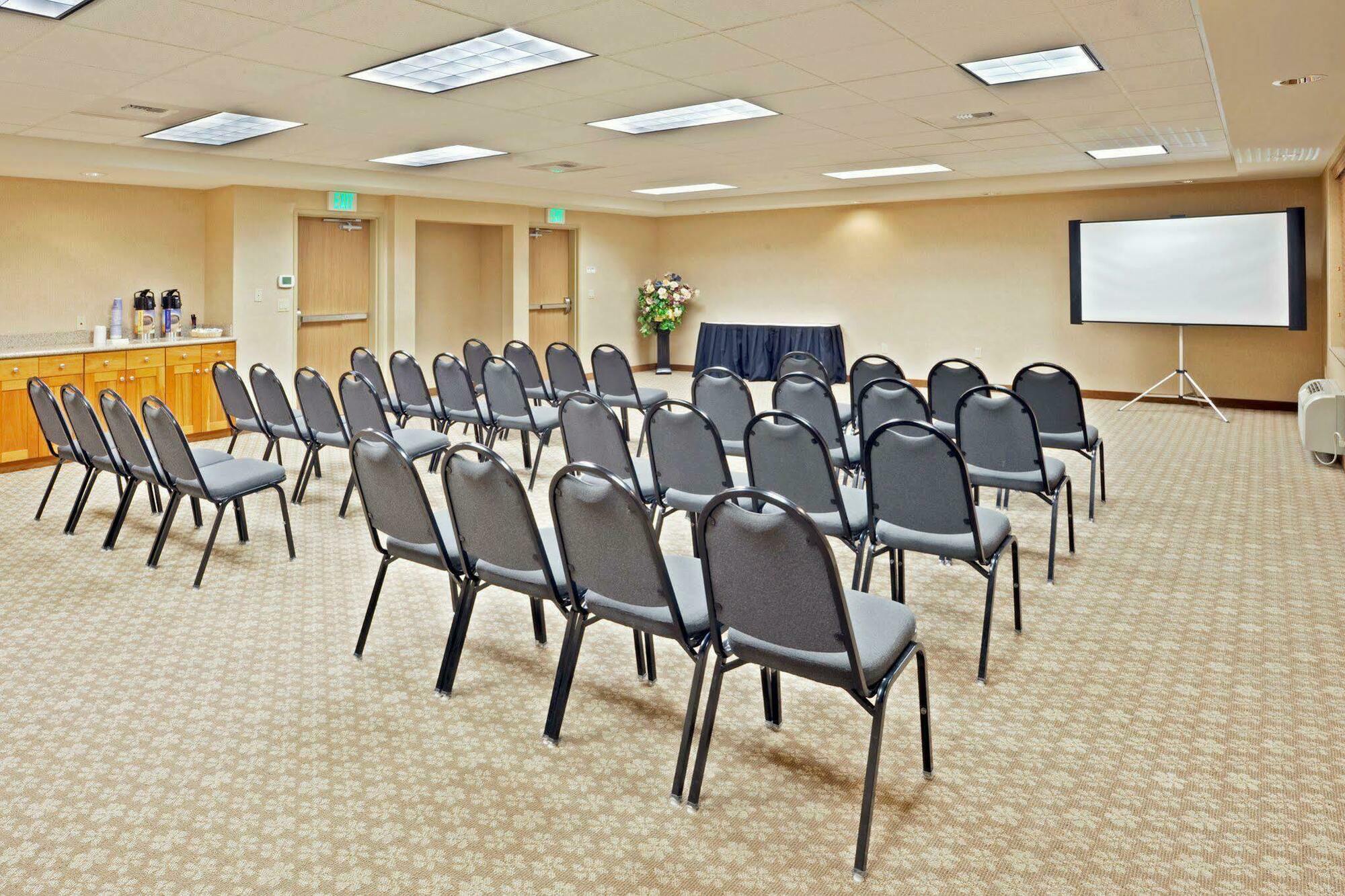 Holiday Inn Express & Suites Lacey - Olympia By Ihg Zewnętrze zdjęcie